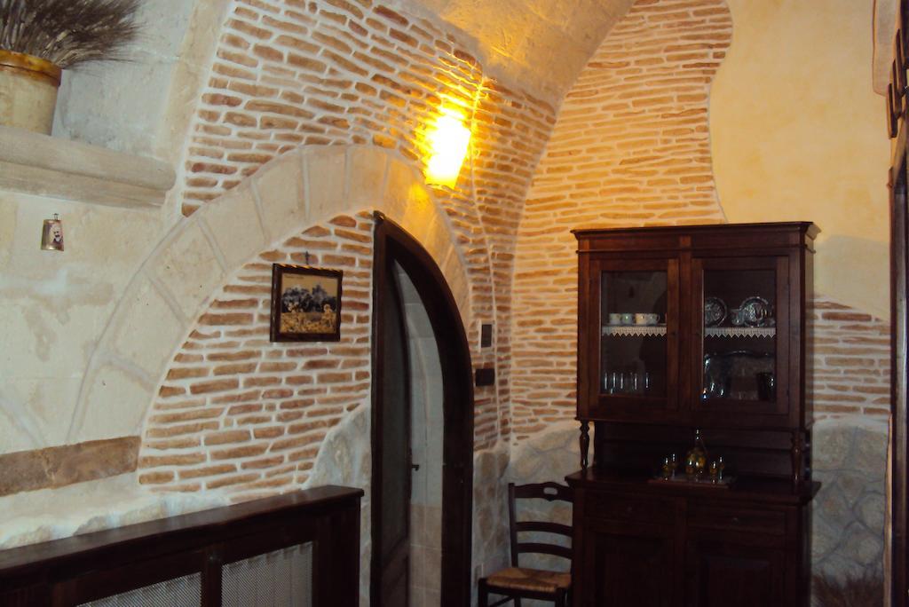 Domusfrumenti Oria  Ruang foto